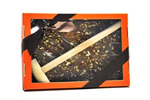 Plaque à casser avec maillet 450g, chocolat noir, cramberries / éclats de fèves de Cacao